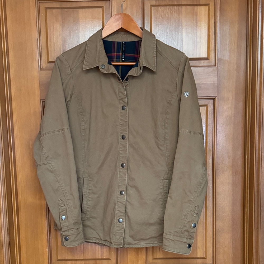 🌺 Kühl Women’s long sleeve button up Shirt/Jacket Tan Khaki Style 8507